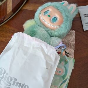 Labubu Big Into Energy - loyalty